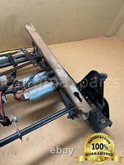 03-06 Chevy Silverado/GMC Sierra Crew Cab LF SEAT TRACK FRAME w Motor