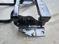 03-06 Crew Cab RIGHT Rear 60/40 Bench Seat Track Frame Riser Silverado Sierra