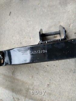 03-06 Crew Cab RIGHT Rear 60/40 Bench Seat Track Frame Riser Silverado Sierra