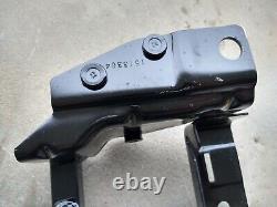 03-06 Crew Cab RIGHT Rear 60/40 Bench Seat Track Frame Riser Silverado Sierra