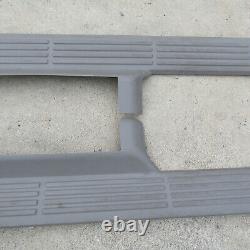 1999-2006 LH RH Front Door Sill Plate Silverado Sierra Avalanche kick sill Gray