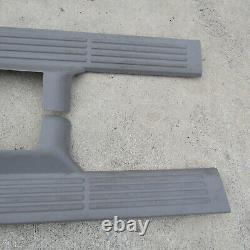 1999-2006 LH RH Front Door Sill Plate Silverado Sierra Avalanche kick sill Gray