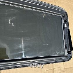 2007-2013 Chevy Silverado GMC Sierra CREW Cab Sun Roof Sunroof Window Glass OEM
