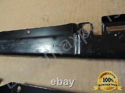99-06 Chev Silverado/GMC Sierra Crew Cab Door Sill Bracket Front & Rear PAIR L/R