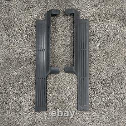 99-06 LH RH Front Door Sill Plate Silverado Sierra Avalanche kick sill Dark Gray