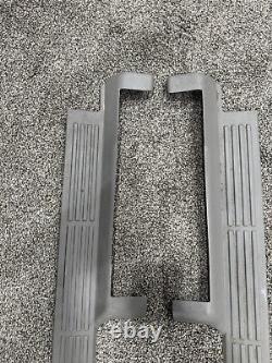 99-06 LH RH Front Door Sill Plate Silverado Sierra Avalanche kick sill Gray