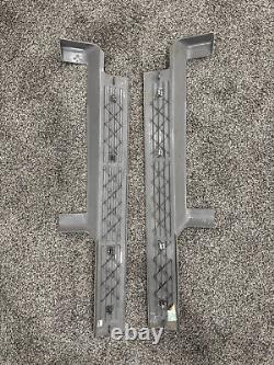 99-06 LH RH Front Door Sill Plate Silverado Sierra Avalanche kick sill Gray