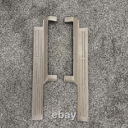 99-06 LH RH Front Door Sill Plate Silverado Sierra Avalanche kick sill tan