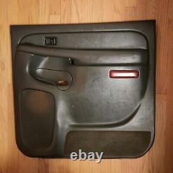 99-06 SILVERADO SIERRA CREW CAB 2500 3500 PASSENGER RIGHT REAR Door Trim Panel