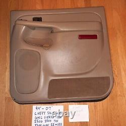 99-06 SILVERADO SIERRA CREW CAB 2500 3500 PASSENGER RT. REAR Door Trim Panel TAN