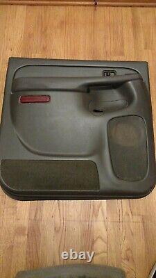 99-07 SILVERADO SIERRA 1500 2500 3500 Crew Cab LEFT REAR Door Trim Panel DK GREY